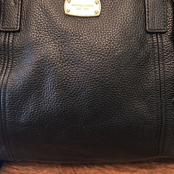 Michael Michael Kors Camden Large Black Pebbled Leather Satchel with Strap - Picture 3 of 16